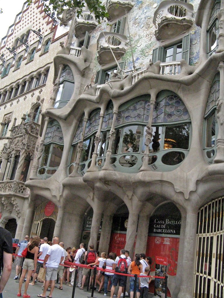 The Queue, Casa Batlló