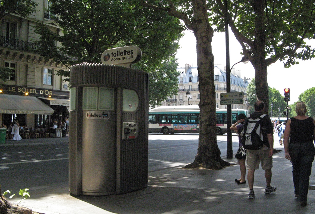Public Toilet, Ile de la Cité