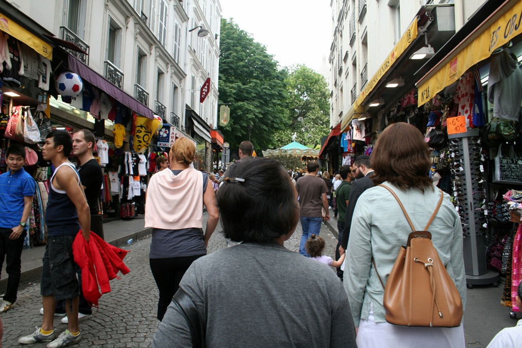 Nella on Rue de Steinkerque