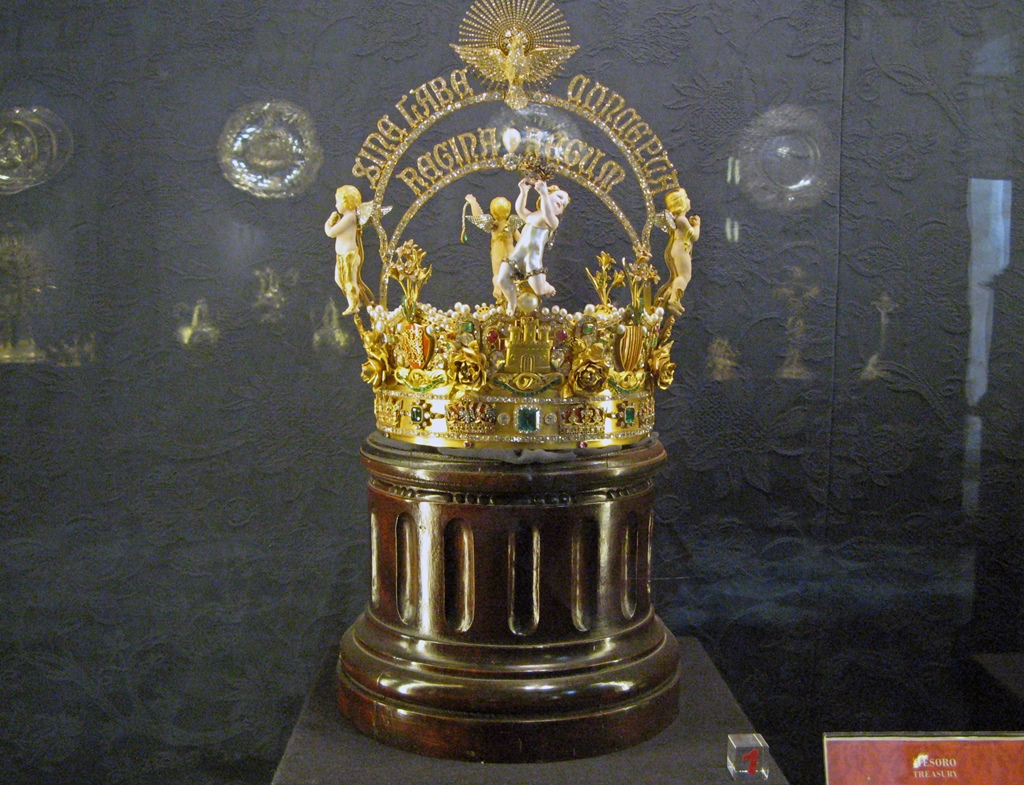 Crown of the Virgen de los Reyes