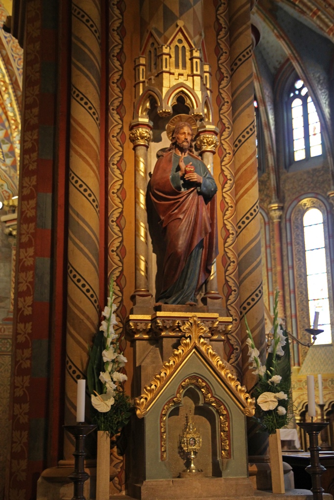 Sacred Heart of Jesus Figure