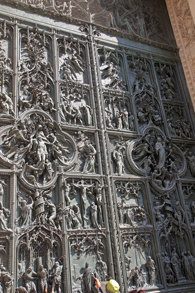 Center Door