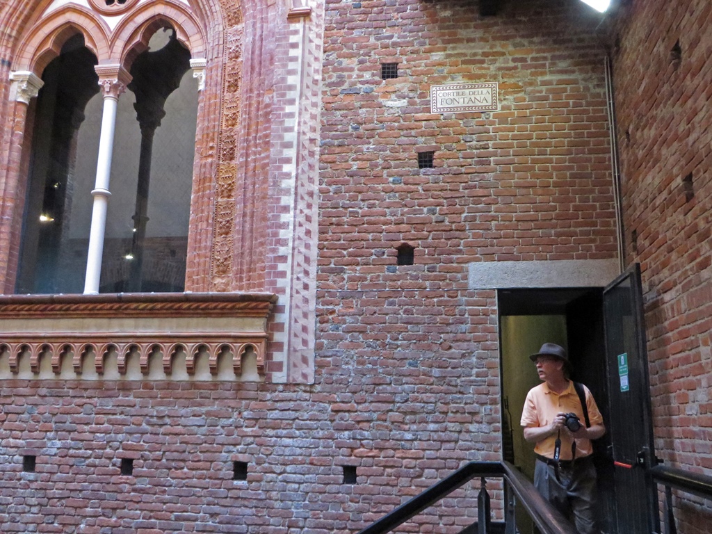 Bob in Cortile della Fontana
