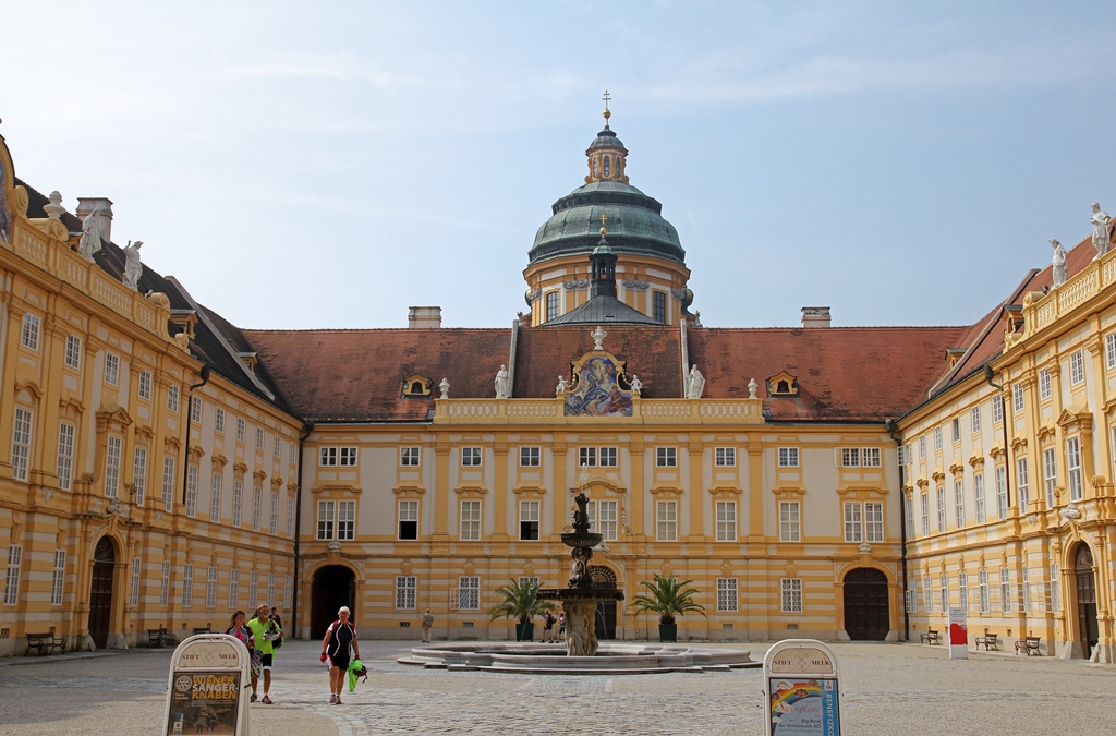 Prelate's Courtyard