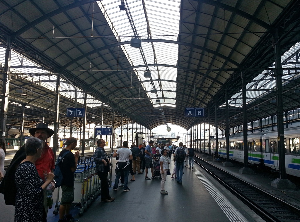 Nella Waiting for Train