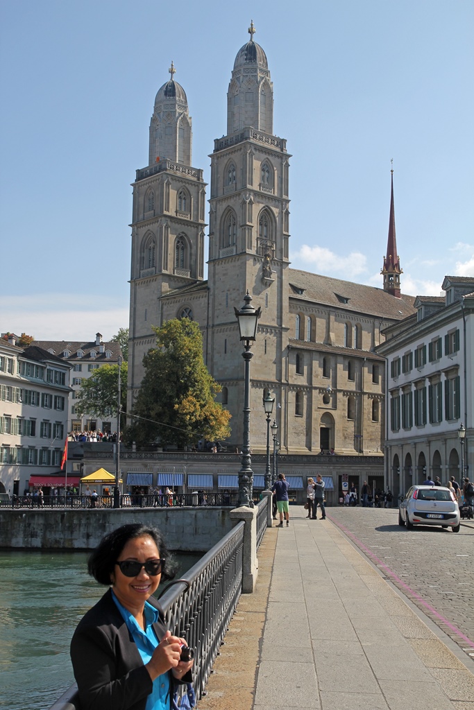Nella and Grossmünster