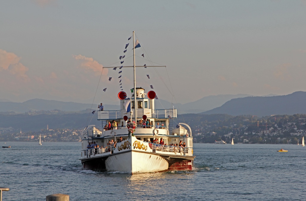 Boat on Zürichsee
