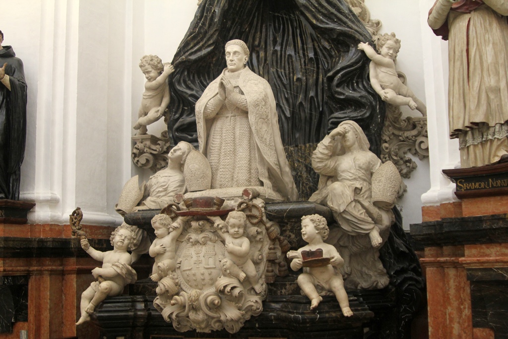 Chapel of St. Teresa - Salazar Tomb