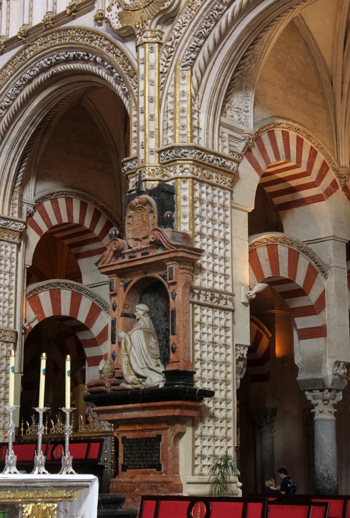Tomb of Bishop Mardones