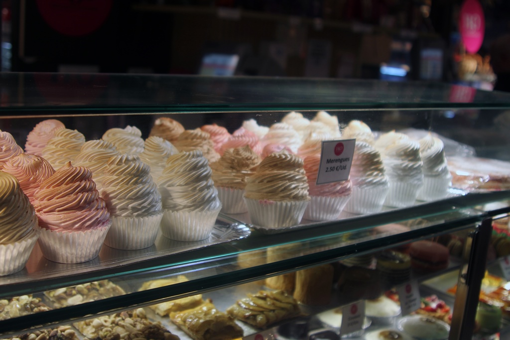 Merengues in Pastry Case