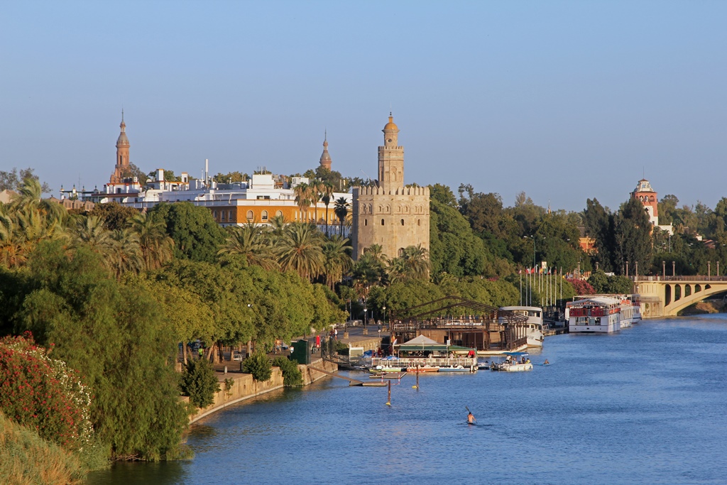 Golden Tower (Torre del Oro) from Puente de Isabel II
