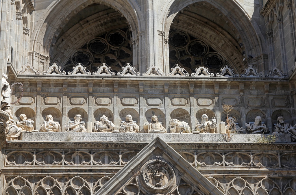 Above Puerta del Perdón