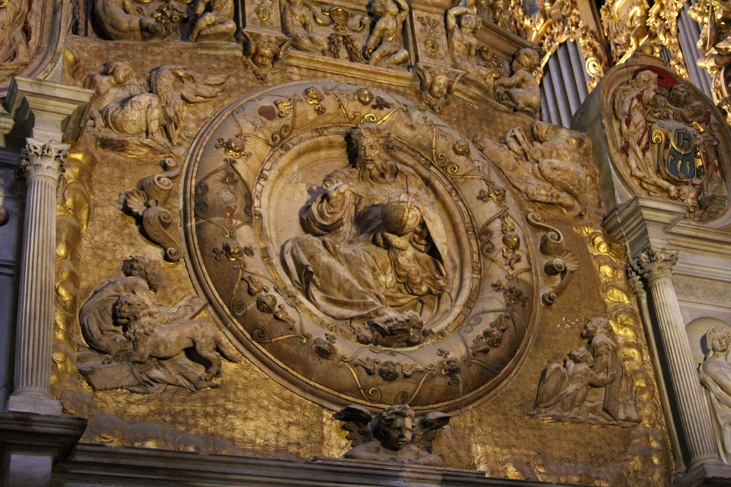 Relief, Trascoro