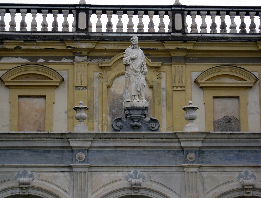 Statue
