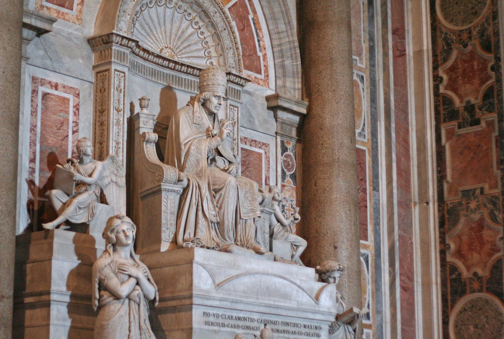 Monument to Pius VII, Bertel Thorvaldsen (1823-31)
