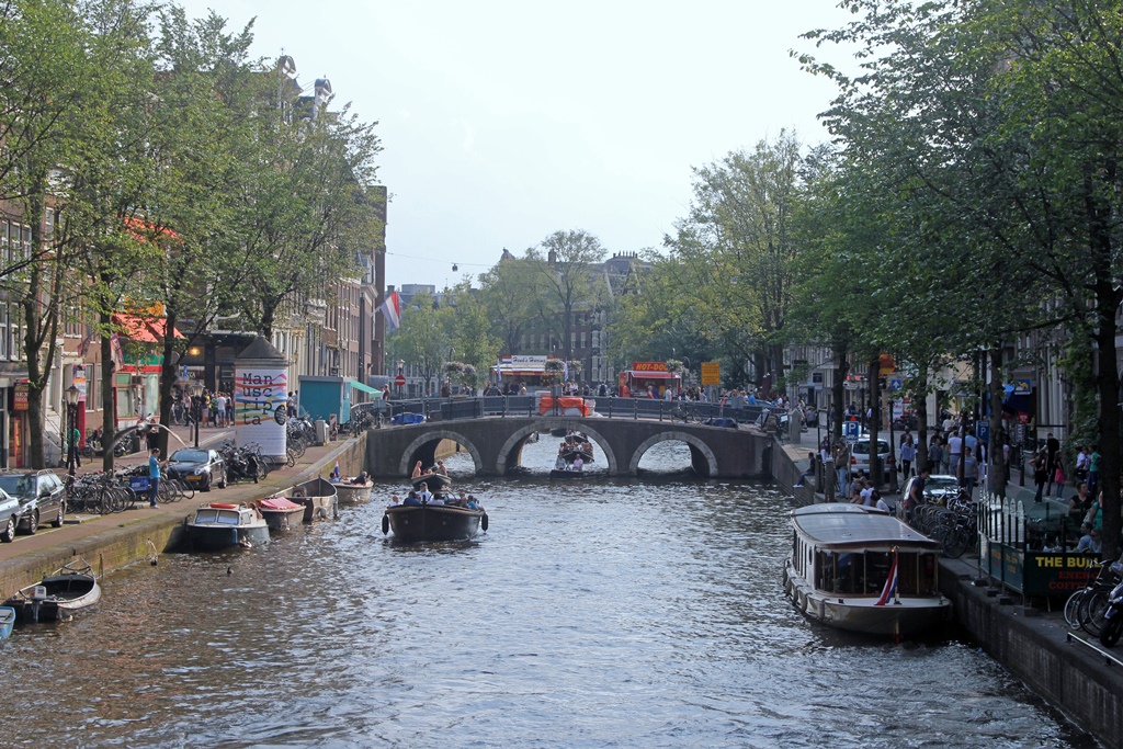 Oudezijds Voorburgwal
