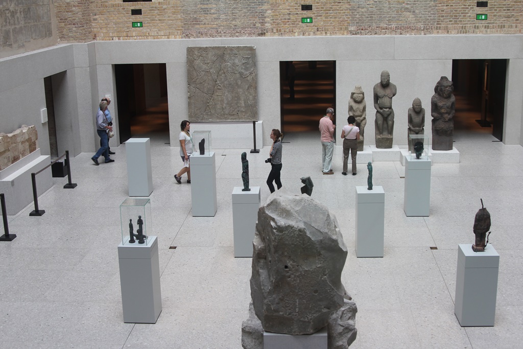 Statue Room