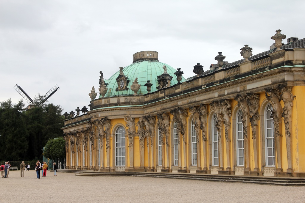 South Side of Palace