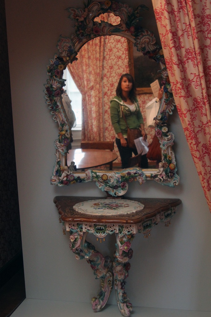 Connie and Small Table with Mirror