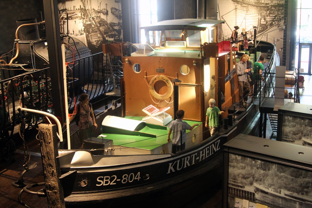 Visitors Aboard the Kurt-Heinz