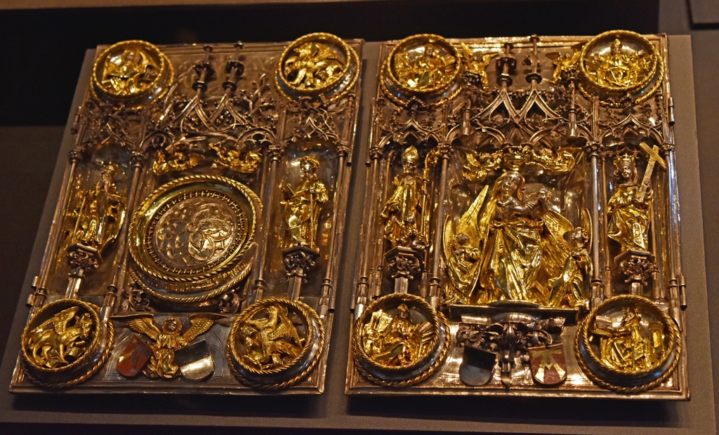 The Ulm Book Covers