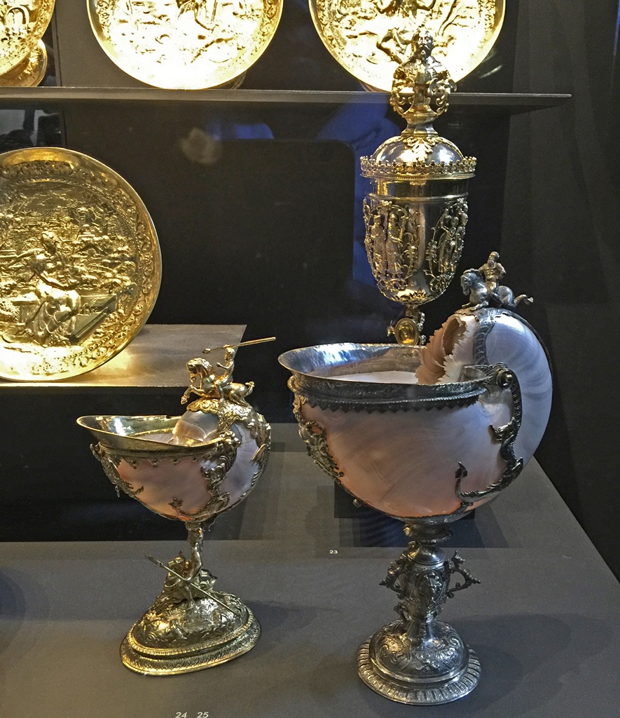 Nautilus Cups, Dutch