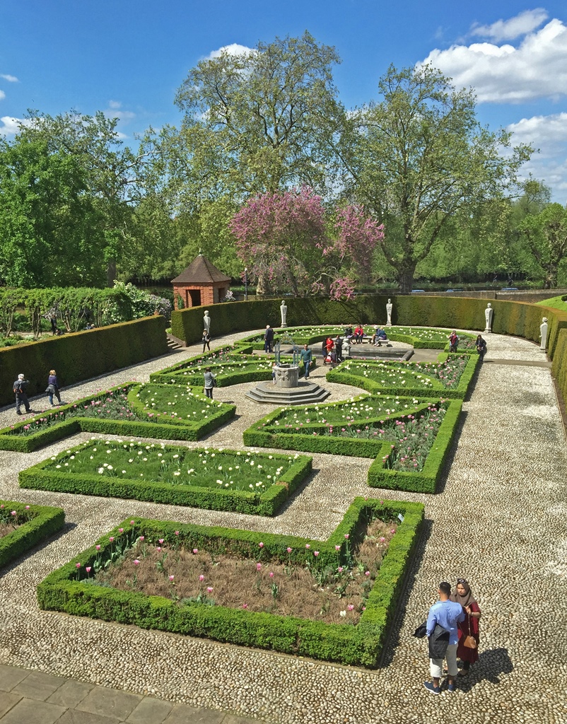 Palace Garden