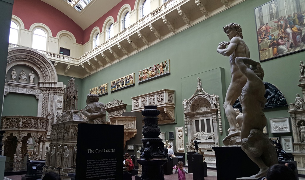 Cast Court