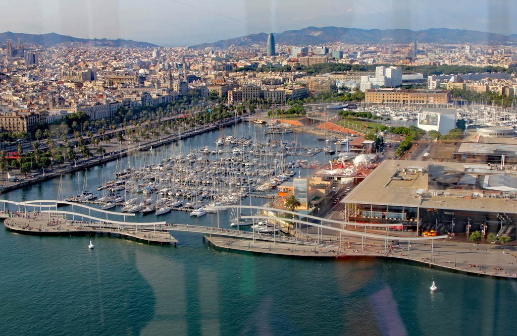Marina and Maremagnum Mall