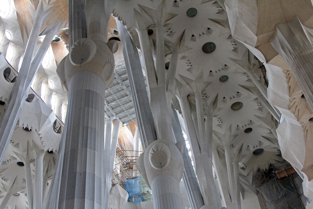 Columns and Ceiling