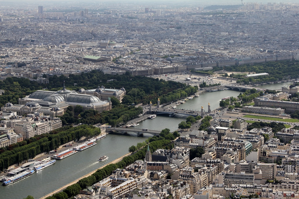 Grand Palais and Place de la Concorde