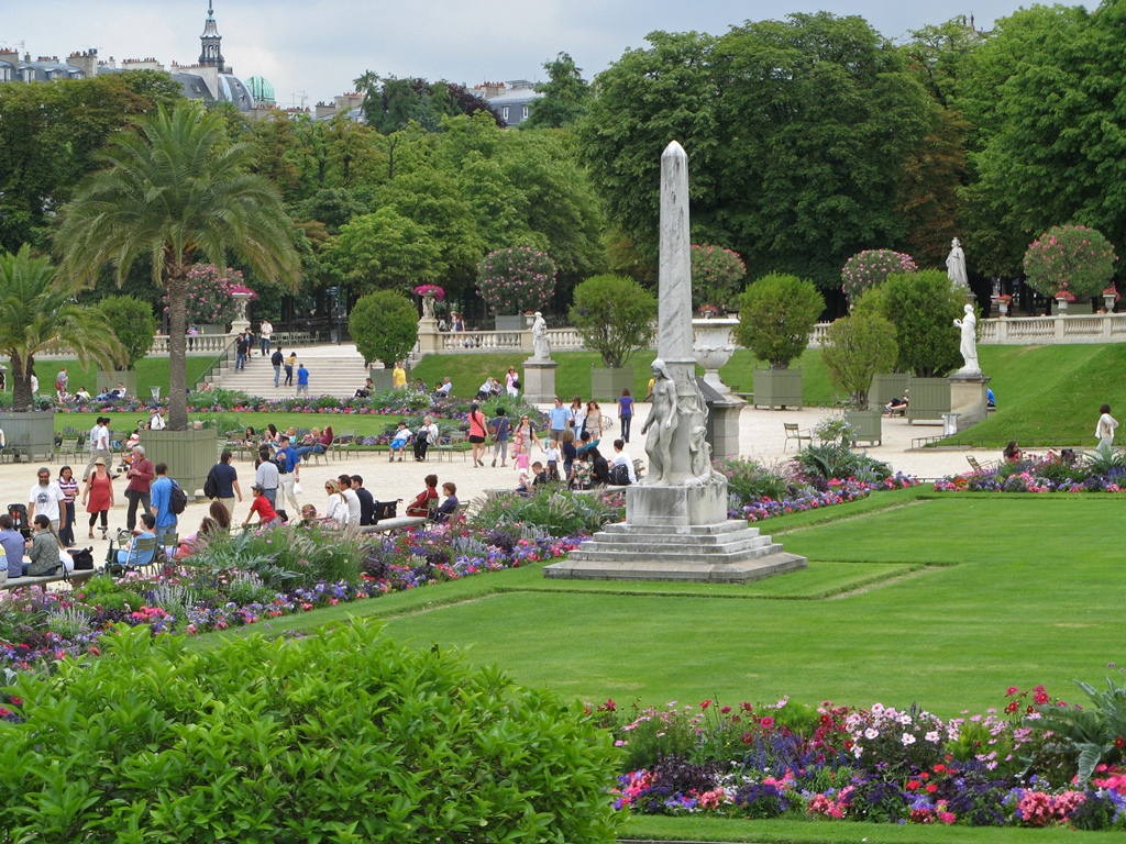 Obelisk and Statues