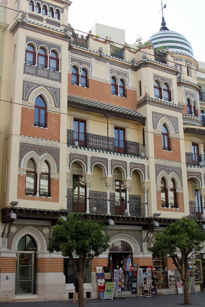 Building, Avenida de la Constitución
