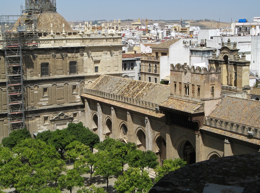 Patio de los Naranjos and North Wall